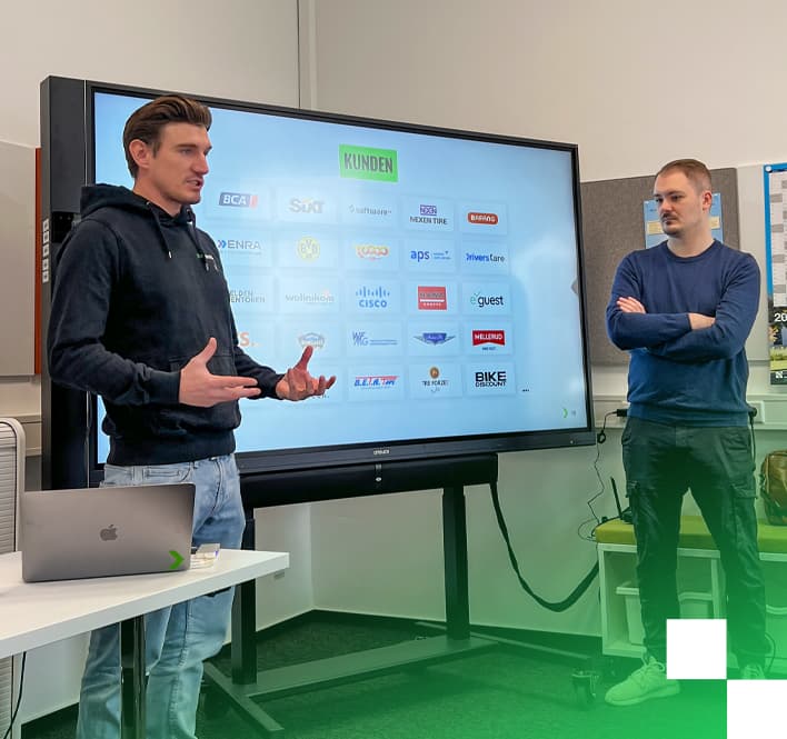 Bild zum Thema: Wir sind Coolify Engineers